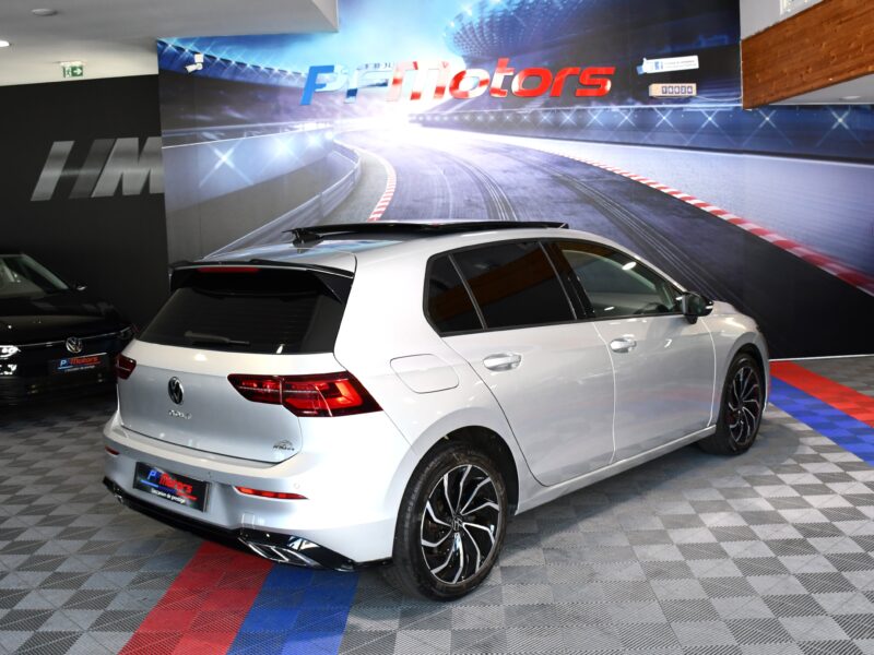 Volkswagen Golf 8 Life 1.5 TSI 150 BVM6 Car Play TO Lane ACC Front IQ Light Volant Chauffant JA 17