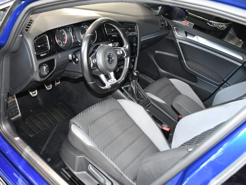 Volkswagen Golf 7 Facelift R-Line 1.4 TSI 150 BVM6 Bluetooth Régulateur Alcantara Auto Hold JA 17