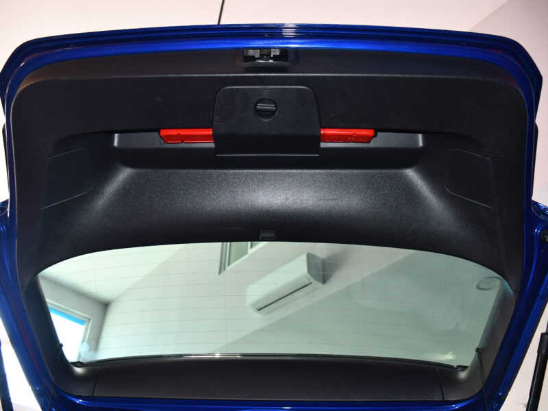 Volkswagen Golf 7 Facelift R-Line 1.4 TSI 150 BVM6 Bluetooth Régulateur Alcantara Auto Hold JA 17