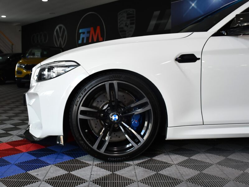 BMW M2 Coupé I 370 M DKG GPS Échappement M-Performance Harman Kardon LED Cuir Régulateur JA 19