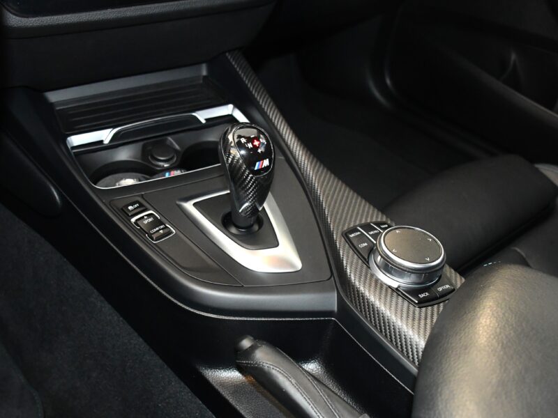 BMW M2 Coupé I 370 M DKG GPS Échappement M-Performance Harman Kardon LED Cuir Régulateur JA 19