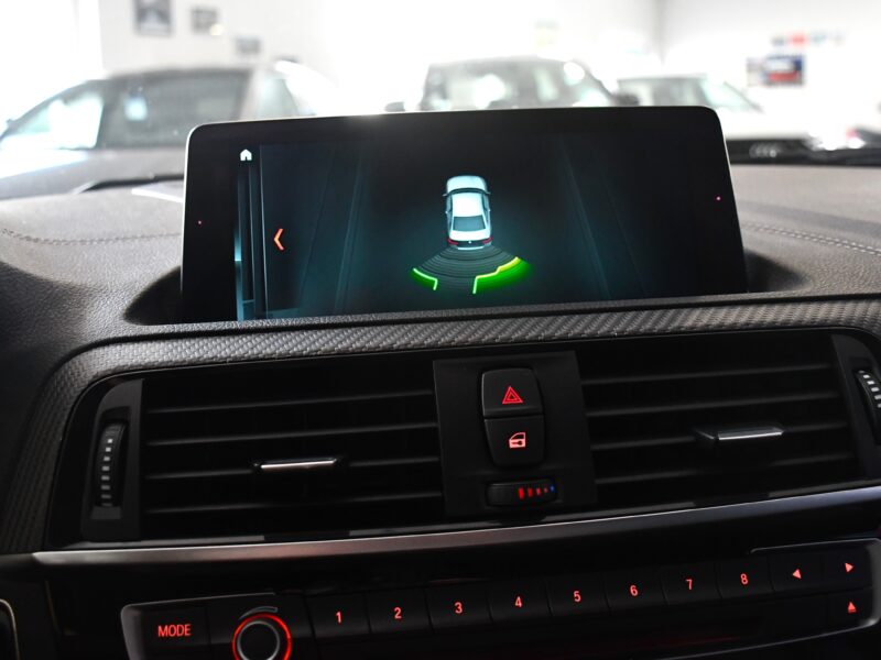 BMW M2 Coupé I 370 M DKG GPS Échappement M-Performance Harman Kardon LED Cuir Régulateur JA 19