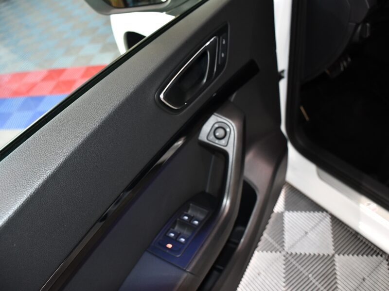 Séat Ateca FR 2.0 TDI 150 DSG 4Drive GPS Virtual ACC Cuir Hayon Attelage Parc Assist Caméra JA 18