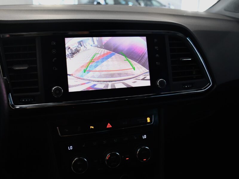 Séat Ateca FR 2.0 TDI 150 DSG 4Drive GPS Virtual ACC Cuir Hayon Attelage Parc Assist Caméra JA 18