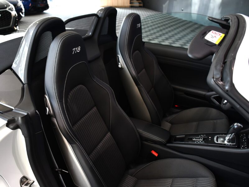 Porsche Boxster 718 T 2.0 Turbo 300 PDK GPS Volant Mode Echappement Suspension Mode Sport + Pack Chrono JA 20