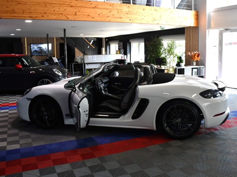 Porsche Boxster 718 T 2.0 Turbo 300 PDK GPS Volant Mode Echappement Suspension Mode Sport + Pack Chrono JA 20