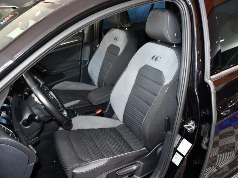 Volkswagen Golf 7 R-Line 1.5 TSI 150 BVM6 GPS Bluetooth ACC Front Auto Hold JA 17