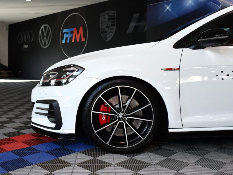 Volkswagen Golf 7 GTI TCR 2.0 TSI 290 DSG GPS Virtual Front AKRAPOVIC HR Car Play Mode JA 18