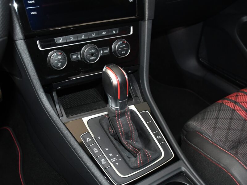Volkswagen Golf 7 GTI TCR 2.0 TSI 290 DSG GPS Virtual Front AKRAPOVIC HR Car Play Mode JA 18