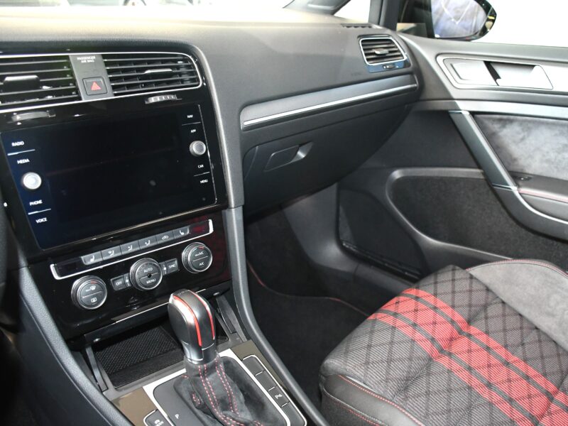 Volkswagen Golf 7 GTI TCR 2.0 TSI 290 DSG GPS Virtual Front AKRAPOVIC HR Car Play Mode JA 18