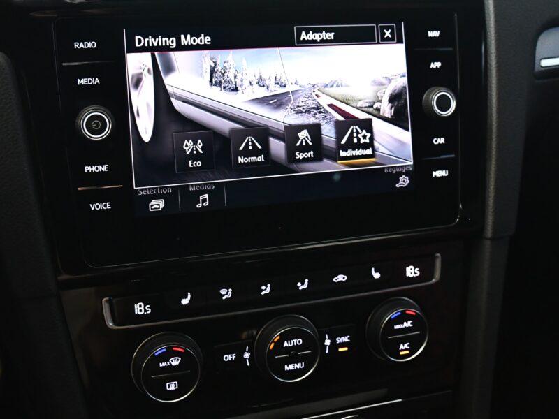 Volkswagen Golf 7 GTI TCR 2.0 TSI 290 DSG GPS Virtual Front AKRAPOVIC HR Car Play Mode JA 18