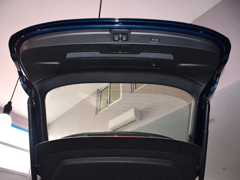 Audi Q3 Sportback Design Luxe 35 TDI 150 Quattro S-Tronic GPS ACC Attelage Cuir Hayon Pré Sense Virtual TO Lane JA 19