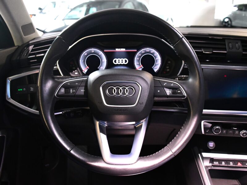Audi Q3 Sportback Design Luxe 35 TDI 150 Quattro S-Tronic GPS ACC Attelage Cuir Hayon Pré Sense Virtual TO Lane JA 19