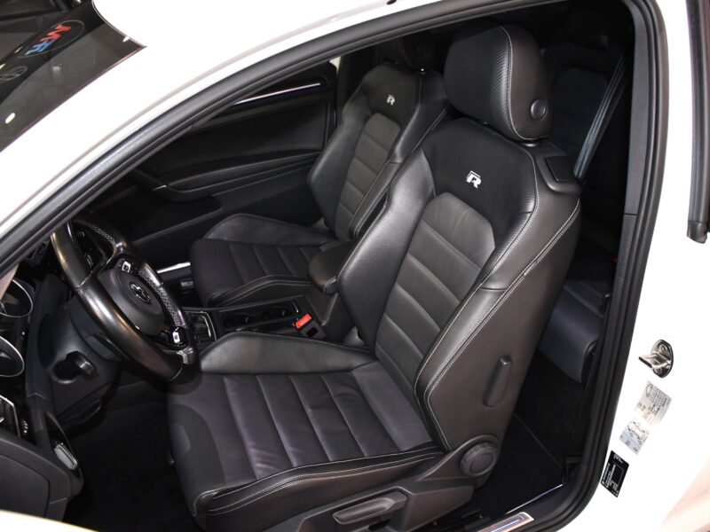 Volkswagen Golf 7R Facelift 3 Portes 2.0 TSI 310 DSG 4Motion GPS Cuir Carbone ACC Front Alarme JA 19 Pretoria Pas De Malus Pas de FAP