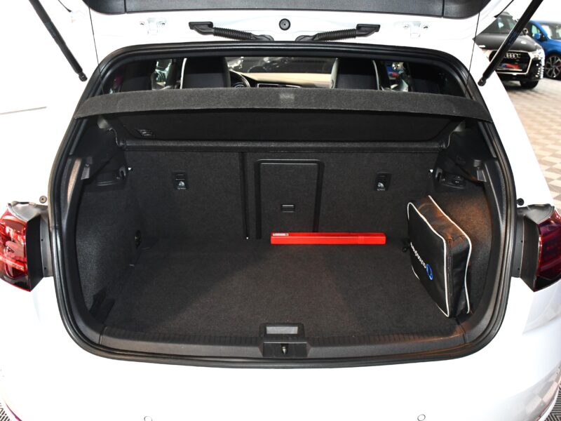 Volkswagen Golf 7R Facelift 3 Portes 2.0 TSI 310 DSG 4Motion GPS Cuir Carbone ACC Front Alarme JA 19 Pretoria Pas De Malus Pas de FAP