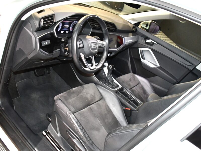 Audi Q3 Sportback S-Line Design Luxe 40 TDI 200 Quattro S-Tronic GPS Virtual Hayon Attelage Pré Sense Caméra JA 19