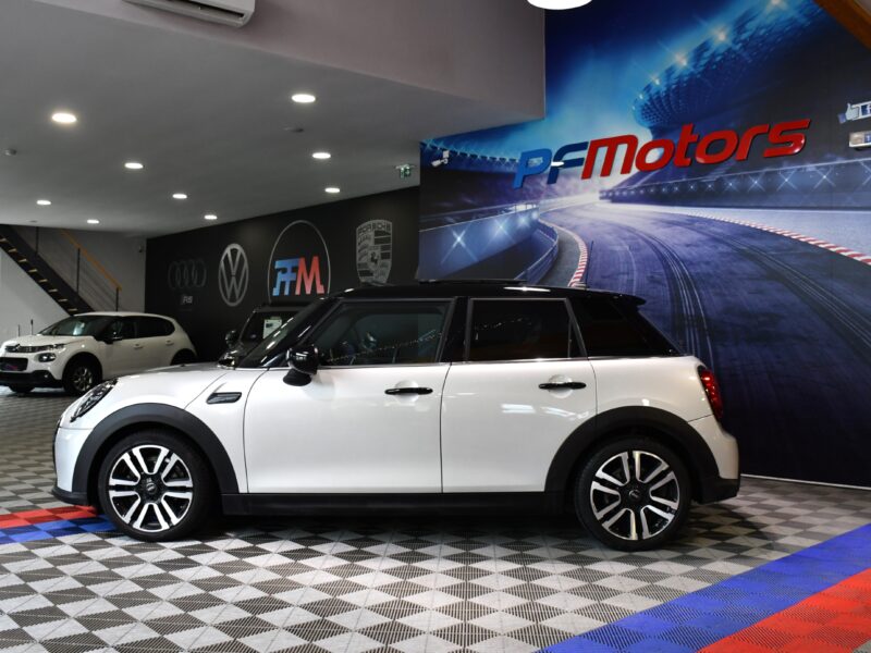 Mini Cooper Restylé 1.5 Turbo 136 BVA GPS Lumière D’ambiance Régulateur Car Play Semi Cuir JA 17