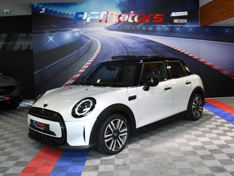 Mini Cooper Restylé 1.5 Turbo 136 BVA GPS Lumière D’ambiance Régulateur Car Play Semi Cuir JA 17