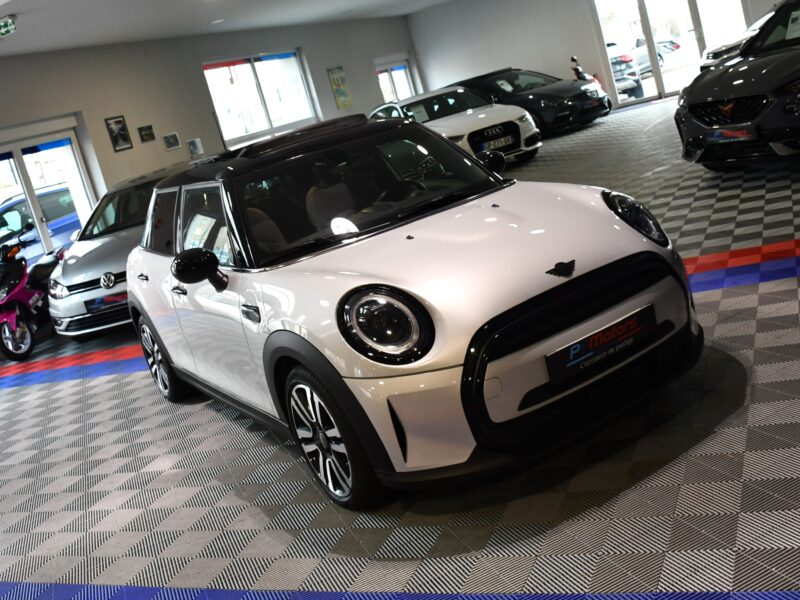 Mini Cooper Restylé 1.5 Turbo 136 BVA GPS Lumière D’ambiance Régulateur Car Play Semi Cuir JA 17