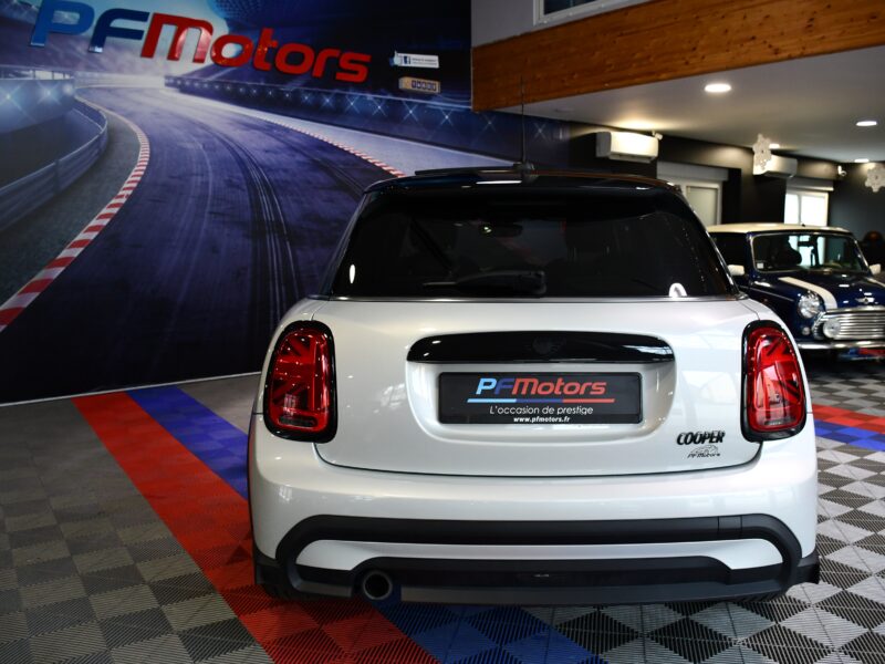 Mini Cooper Restylé 1.5 Turbo 136 BVA GPS Lumière D’ambiance Régulateur Car Play Semi Cuir JA 17