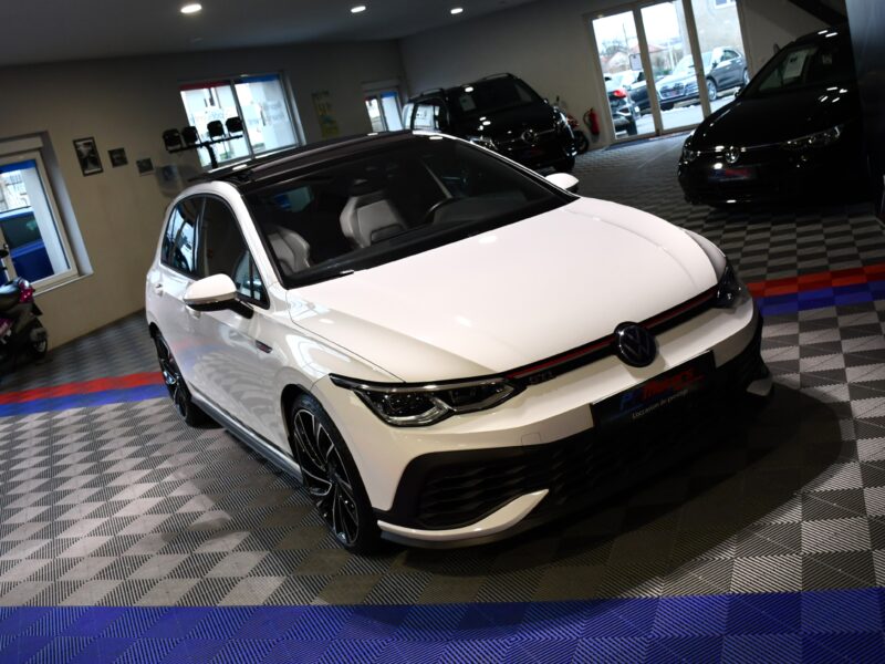 Volkswagen Golf 8 GTI Clubsport 2.0 TSI 300 DSG GPS Virtual TO Cuir Car Play Caméra ACC Volant Chauffant IQ Led JA 19