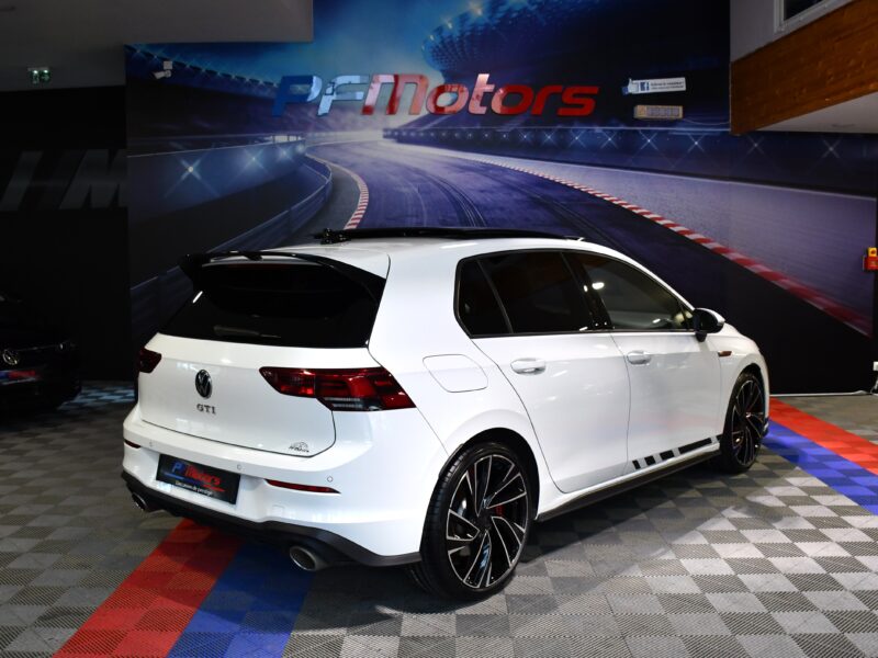 Volkswagen Golf 8 GTI Clubsport 2.0 TSI 300 DSG GPS Virtual TO Cuir Car Play Caméra ACC Volant Chauffant IQ Led JA 19