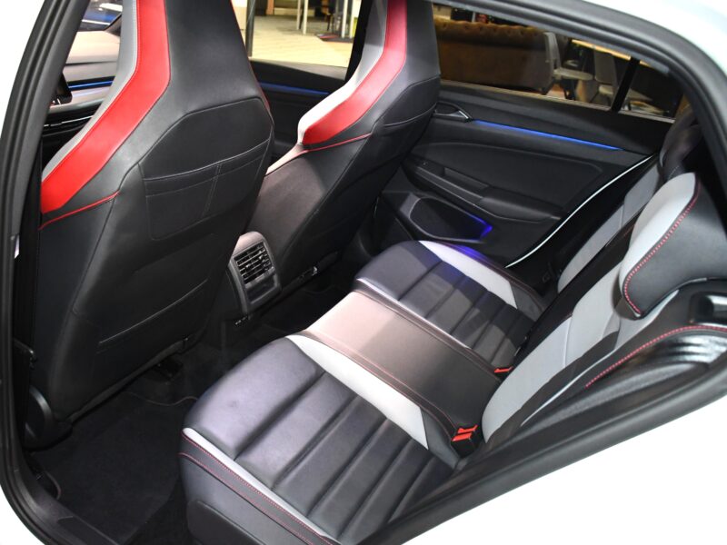 Volkswagen Golf 8 GTI Clubsport 2.0 TSI 300 DSG GPS Virtual TO Cuir Car Play Caméra ACC Volant Chauffant IQ Led JA 19