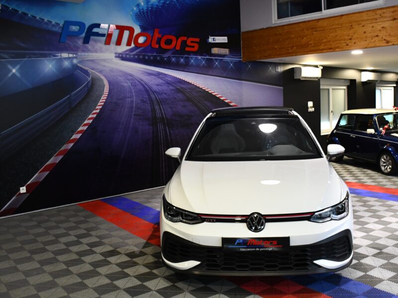 Volkswagen Golf 8 GTI Clubsport 2.0 TSI 300 DSG GPS Virtual TO Cuir Car Play Caméra ACC Volant Chauffant IQ Led JA 19