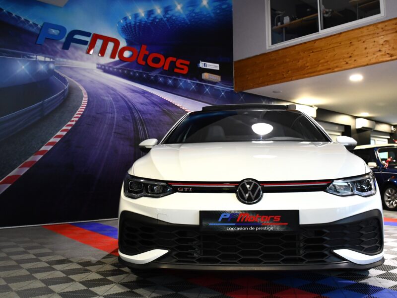 Volkswagen Golf 8 GTI Clubsport 2.0 TSI 300 DSG GPS Virtual TO Cuir Car Play Caméra ACC Volant Chauffant IQ Led JA 19