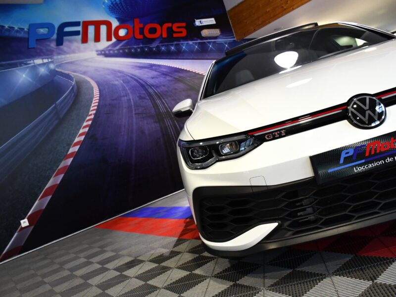 Volkswagen Golf 8 GTI Clubsport 2.0 TSI 300 DSG GPS Virtual TO Cuir Car Play Caméra ACC Volant Chauffant IQ Led JA 19