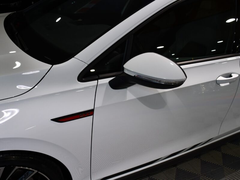 Volkswagen Golf 8 GTI Clubsport 2.0 TSI 300 DSG GPS Virtual TO Cuir Car Play Caméra ACC Volant Chauffant IQ Led JA 19