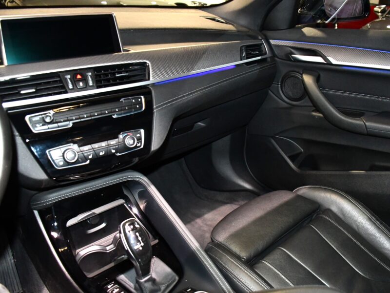 BMW X2 18D X-Drive 2.0 150 M Sport GPS Sièges BAQUETS M Sport TO Caméra Hayon LED Cuir JA 19