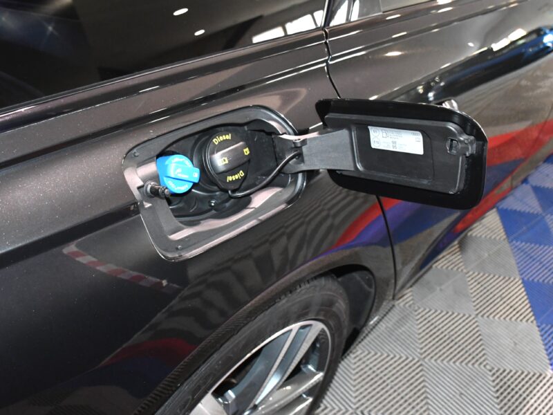 Audi A6 S-Line 50 TDI 3.0 V6 286 Quattro GPS Virtual Bang Olufsen Pré Sense Hayon Attelage Clim 4Zones Éclairage Ambiance ACC JA 19