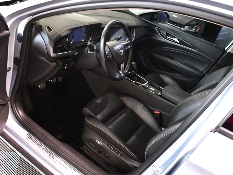 Opel Insignia Elite Grand Sport 2.0 TDCI 170 2WD BVM6 GPS Caméra Av + AR 360 Cuir Mémoire Mode LED Lux JA 18