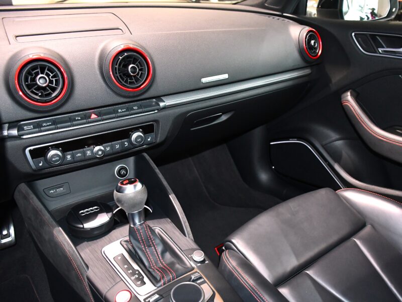 Audi RS3 Berline 2.5 TFSI 400 Quattro S-Tronic 7 GPS Virtual Keyless ACC Échappement RS Bang Olufsen JA 19