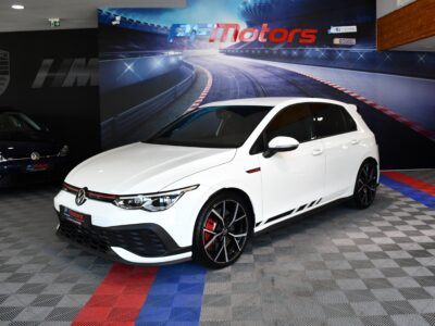 Volkswagen Golf 8 GTI Clubsport 2.0 TSI 300 DSG GPS Mode Virtual ACC Caméra Induction Lumière d’ambiance Front Lane JA 19