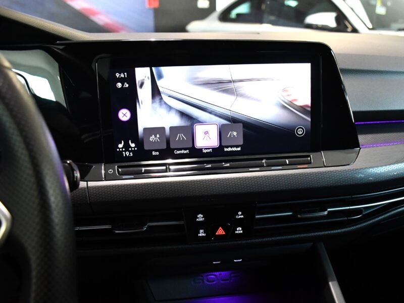 Volkswagen Golf 8 GTI Clubsport 2.0 TSI 300 DSG GPS Mode Virtual ACC Caméra Induction Lumière d’ambiance Front Lane JA 19