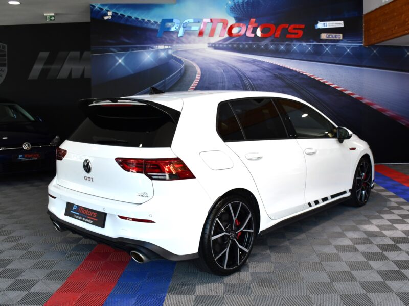 Volkswagen Golf 8 GTI Clubsport 2.0 TSI 300 DSG GPS Mode Virtual ACC Caméra Induction Lumière d’ambiance Front Lane JA 19