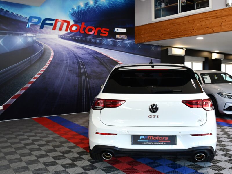 Volkswagen Golf 8 GTI Clubsport 2.0 TSI 300 DSG GPS Mode Virtual ACC Caméra Induction Lumière d’ambiance Front Lane JA 19