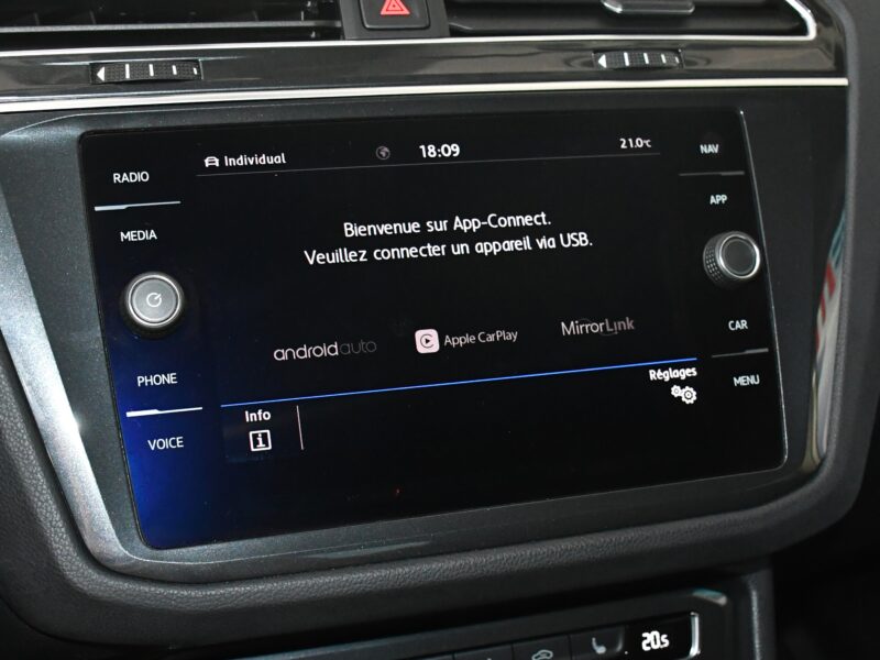 Volkswagen Tiguan R-Line Carat 2.0 TSI 190 DSG 4Motion GPS Virtual Caméra Front Lane Car Play ACC Attelage Hayon JA 19