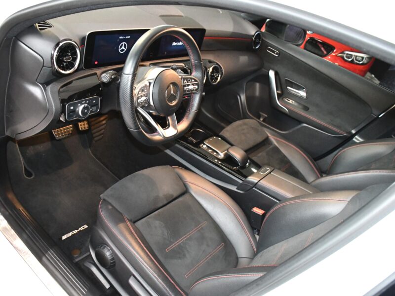 Mercedes Classe A 200 AMG Line 2.0 150 BVA GPS Pro M-BUX Caméra Car Play Freinage LED JA 18