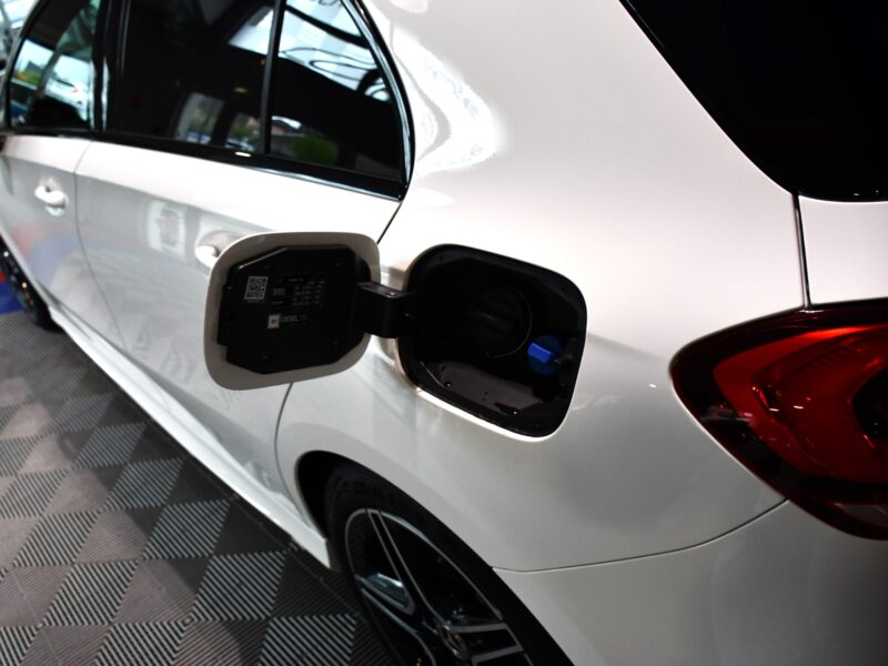 Mercedes Classe A 200 AMG Line 2.0 150 BVA GPS Pro M-BUX Caméra Car Play Freinage LED JA 18