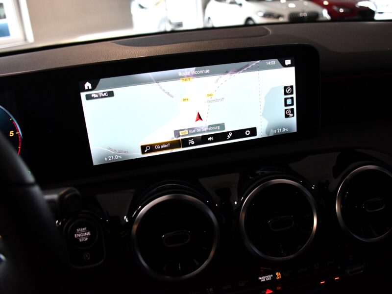Mercedes Classe A 200 AMG Line 2.0 150 BVA GPS Pro M-BUX Caméra Car Play Freinage LED JA 18