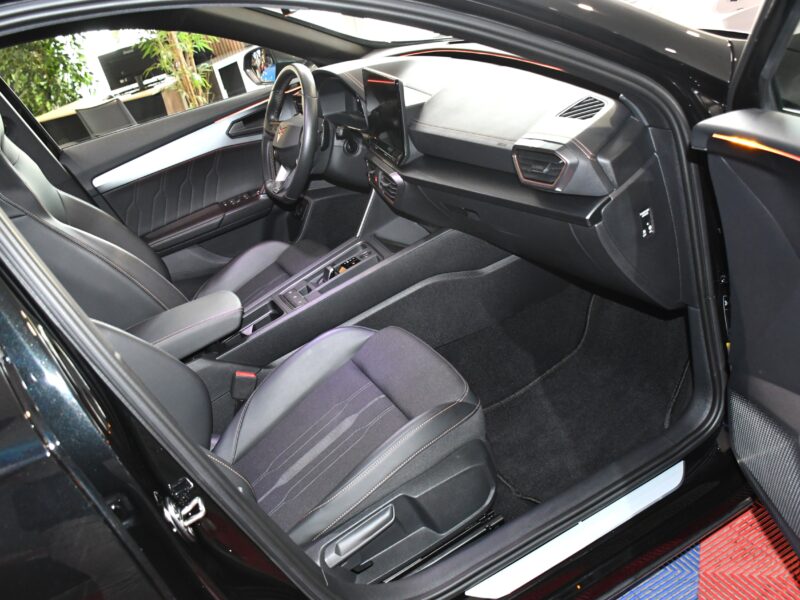 Cupra Formentor 1.4 E Hybride 245 VZ DSG GPS Virtual Baquet Volant Mode ACC DCC Park Assist Induction Smartphone JA 19