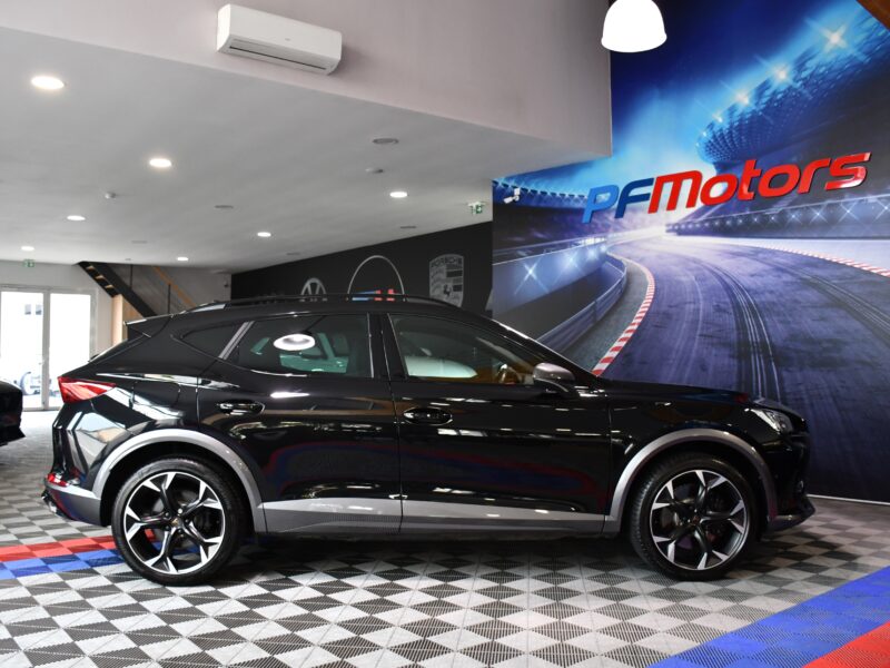 Cupra Formentor 1.4 E Hybride 245 VZ DSG GPS Virtual Baquet Volant Mode ACC DCC Park Assist Induction Smartphone JA 19