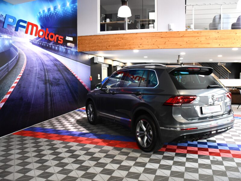 Volkswagen Tiguan R-Line Carat 2.0 TDI 150 DSG 4Motion GPS Virtual TO ACC Caméra Ergo Parc Assist Front Lane Side JA 19