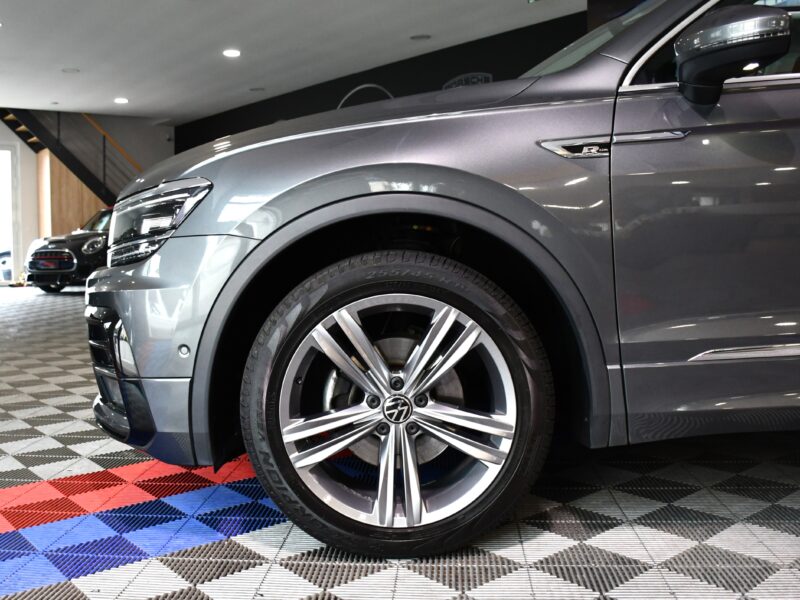 Volkswagen Tiguan R-Line Carat 2.0 TDI 150 DSG 4Motion GPS Virtual TO ACC Caméra Ergo Parc Assist Front Lane Side JA 19
