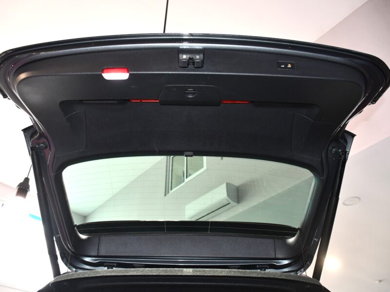 Volkswagen Tiguan R-Line Carat 2.0 TDI 150 DSG 4Motion GPS Virtual TO ACC Caméra Ergo Parc Assist Front Lane Side JA 19
