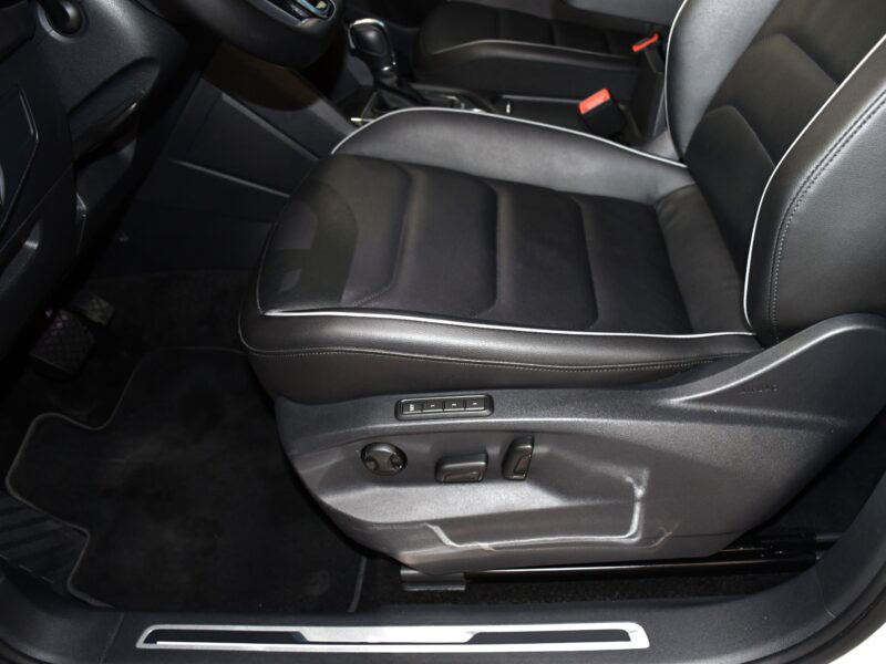 Volkswagen Tiguan R-Line Carat Exclusive 2.0 TDI 190 DSG 4Motion GPS Pro ACC DCC Car Play Front Lane Caméra JA 20 Suzuka