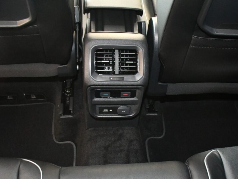 Volkswagen Tiguan R-Line Carat Exclusive 2.0 TDI 190 DSG 4Motion GPS Pro ACC DCC Car Play Front Lane Caméra JA 20 Suzuka